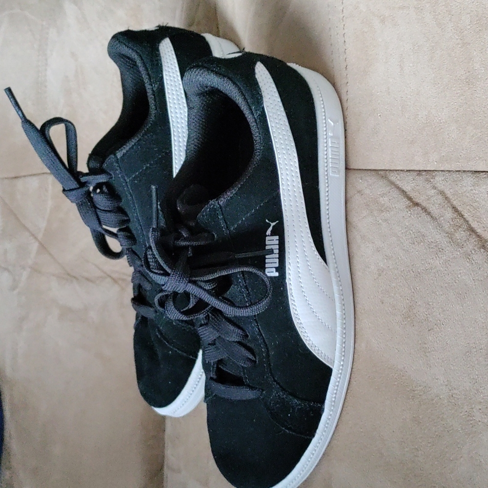 Puma size 5c black and white sneakers